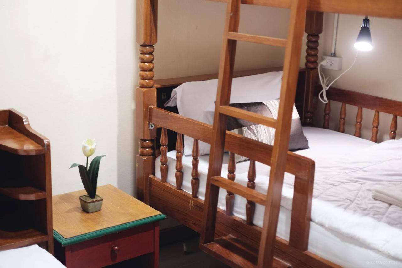 Khaosan Station (Adults Only) Hostel Bangkok Exterior foto