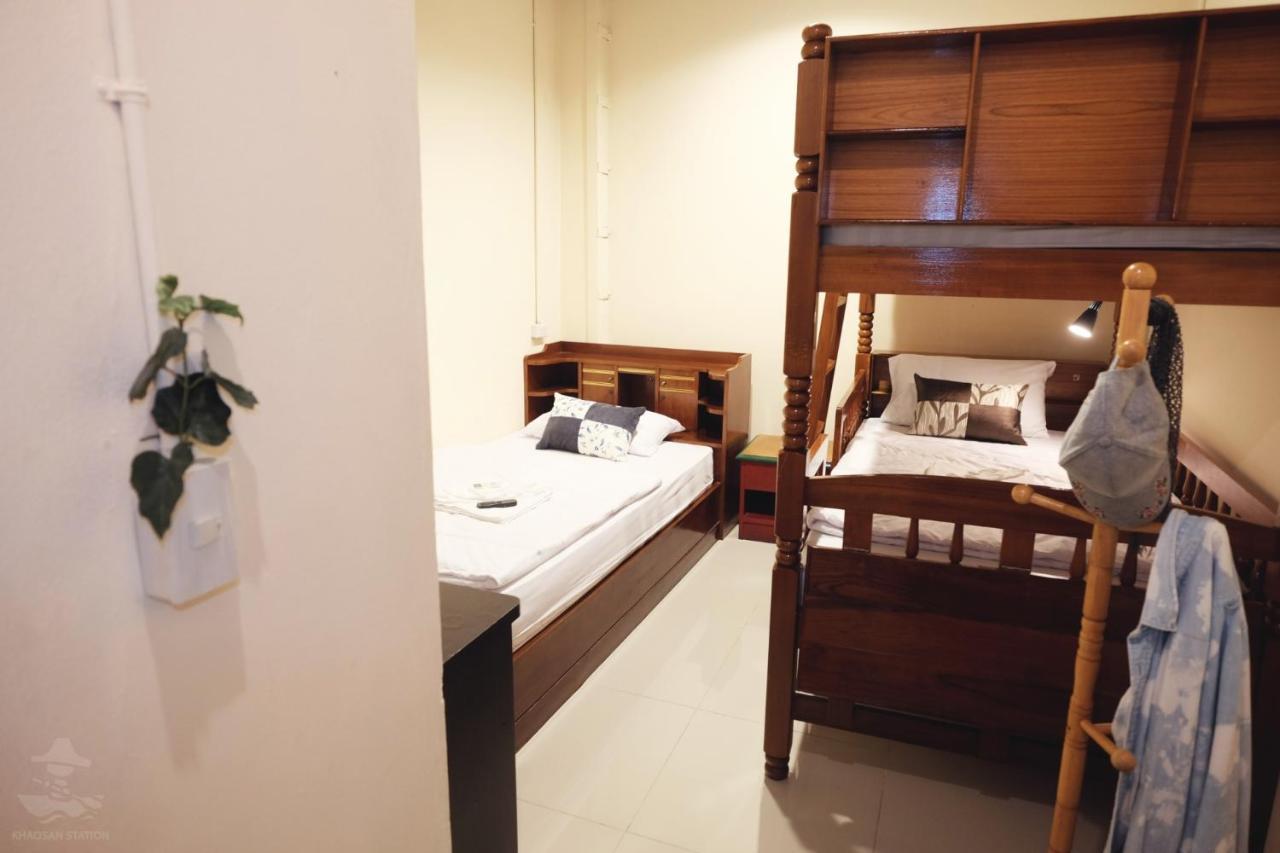 Khaosan Station (Adults Only) Hostel Bangkok Exterior foto