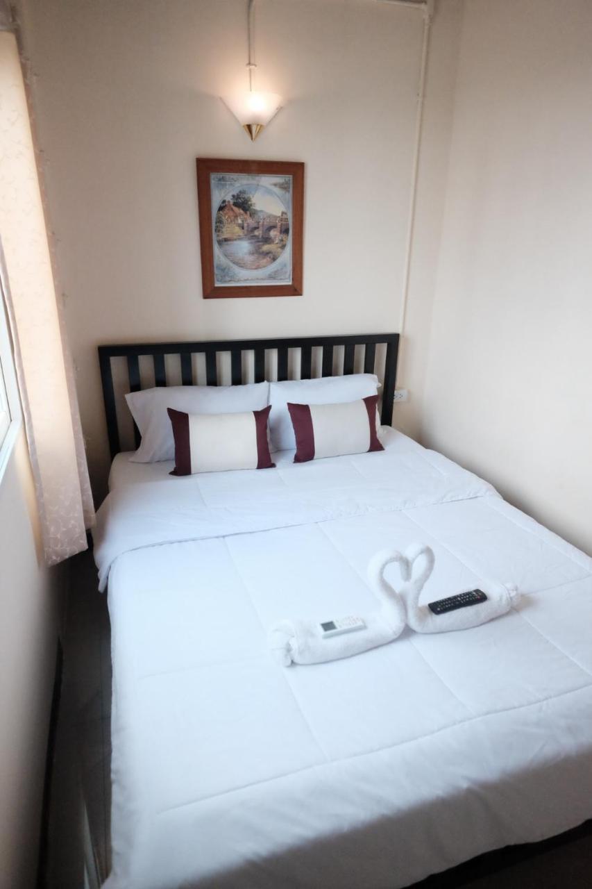 Khaosan Station (Adults Only) Hostel Bangkok Exterior foto