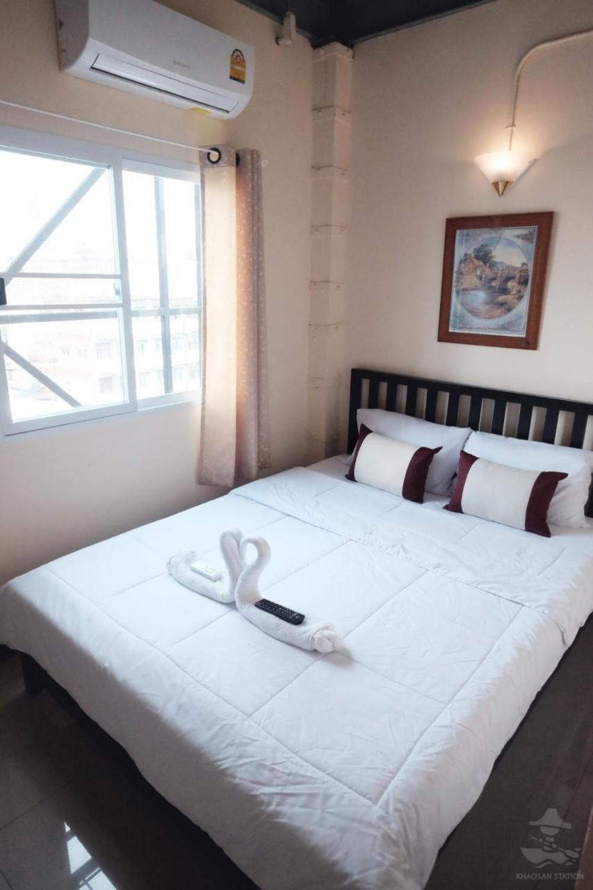 Khaosan Station (Adults Only) Hostel Bangkok Exterior foto